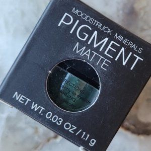 Younique Moodstruck Minerals Pigment Powder - Crushed